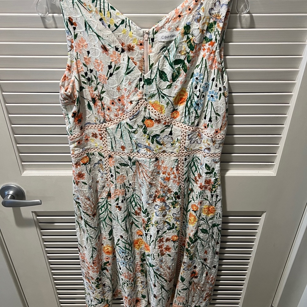 Calvin Klein Floral Fit & Flare Sleeveless V-Neck Sundress *worn once*